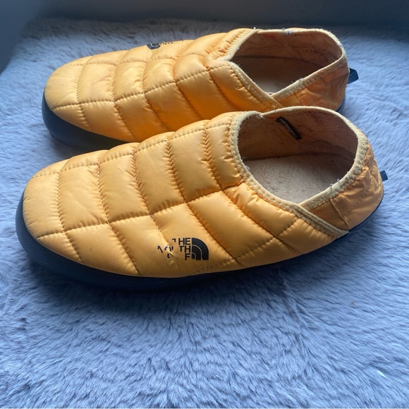 The North Face Men’s THERMOBALL™ Traction Mules - Picture 4 of 8